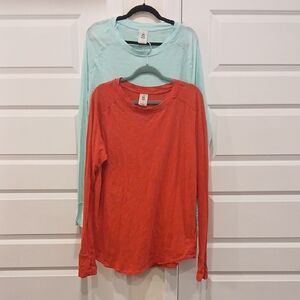 We The Free Bundle 2 Long Sleeve Thumbhole Oversized Look Tees Size Medium
